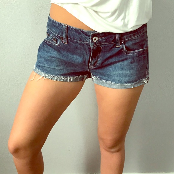 ❗️SOLD❗️🐠American Eagle Jean Shorties🐠 - Picture 1 of 5